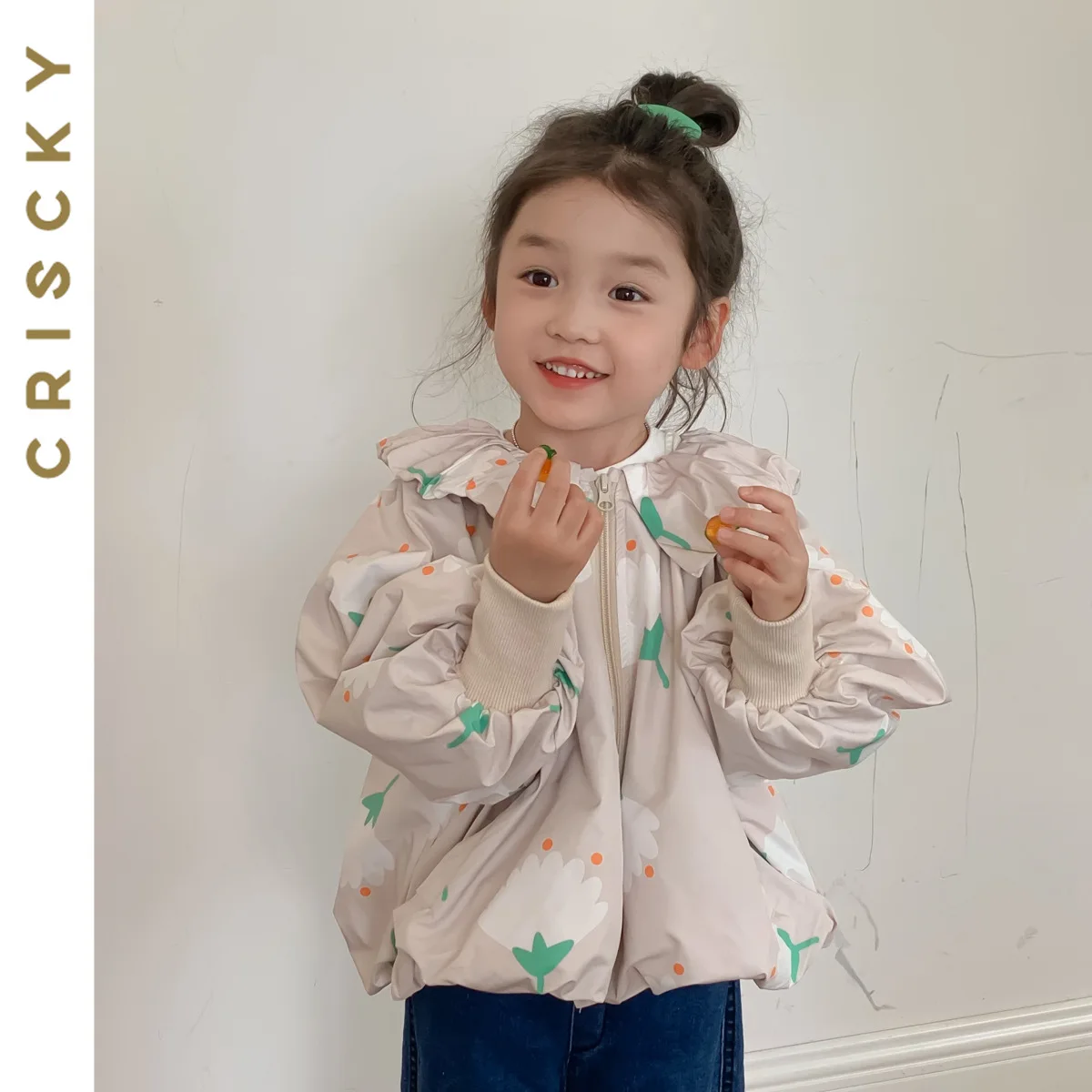 

Модная детская куртка для маленьких девочек, детская одежда, новинка 2023, Детское пальто, осенние куртки для девочек с длинным рукавом и цветочным принтом, верхняя одежда