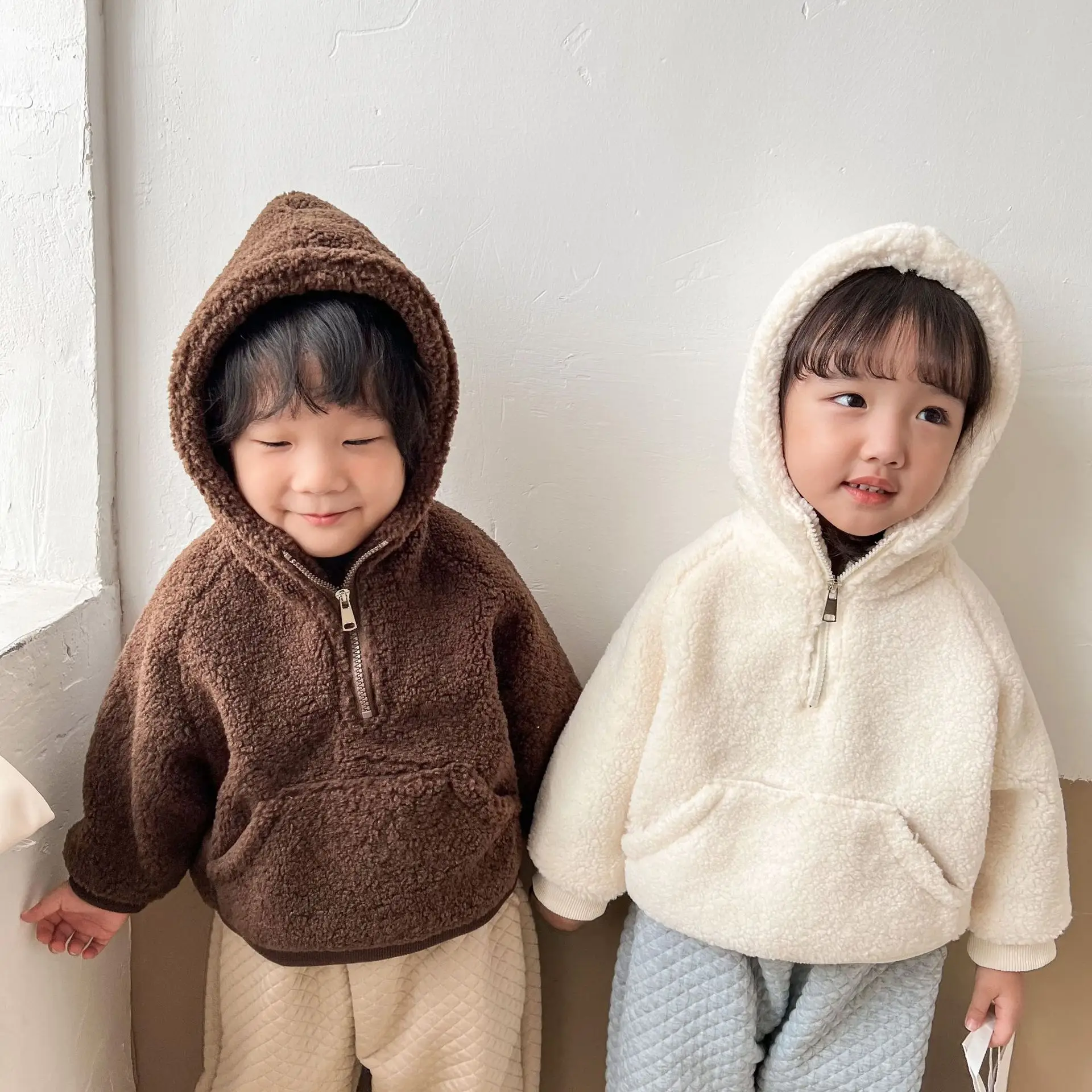 

Детское пальто из овечьей шерсти, плюшевый свитер с капюшоном для девочек, УТЕПЛЕННЫЙ ТОП для мальчиков, Новинка осени и зимы 2023