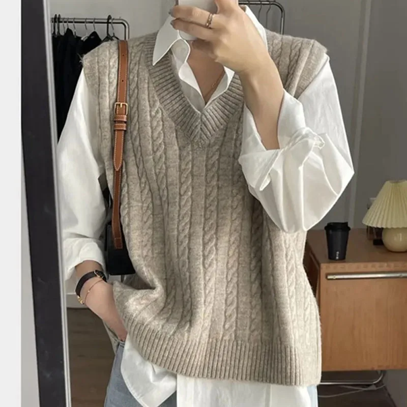 

Female Sweater Solid Knitted Vest Sweater Women Casual Loose Sleeveless Pullover 2022 Early Autumn Japanese Style Tops 23789