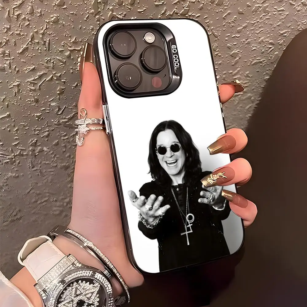 Фото Чехол O-Ozzy Osbourne для iPhone 17 Air 16 15 14 Plus 13 12 11 Pro XS Max, серебристо-черный, с бампером №3