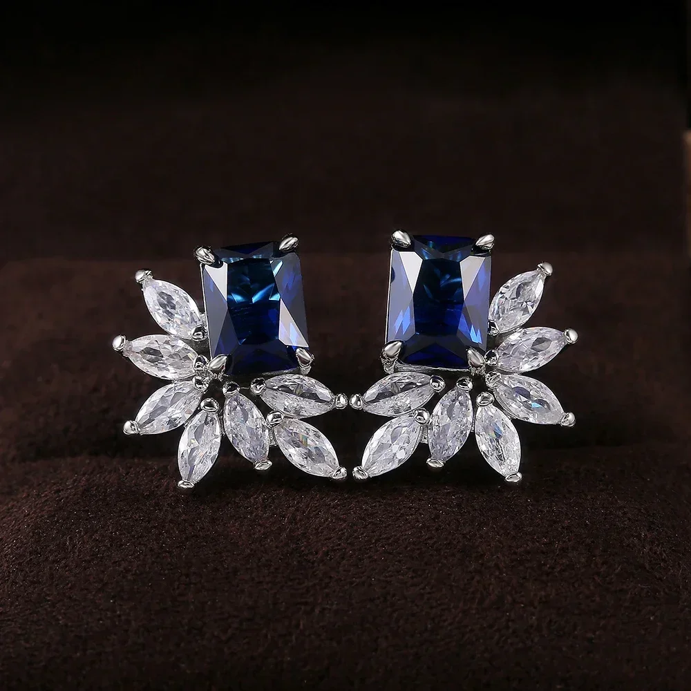 Женские серьги-гвоздики с красным/зеленым/синим фианитом