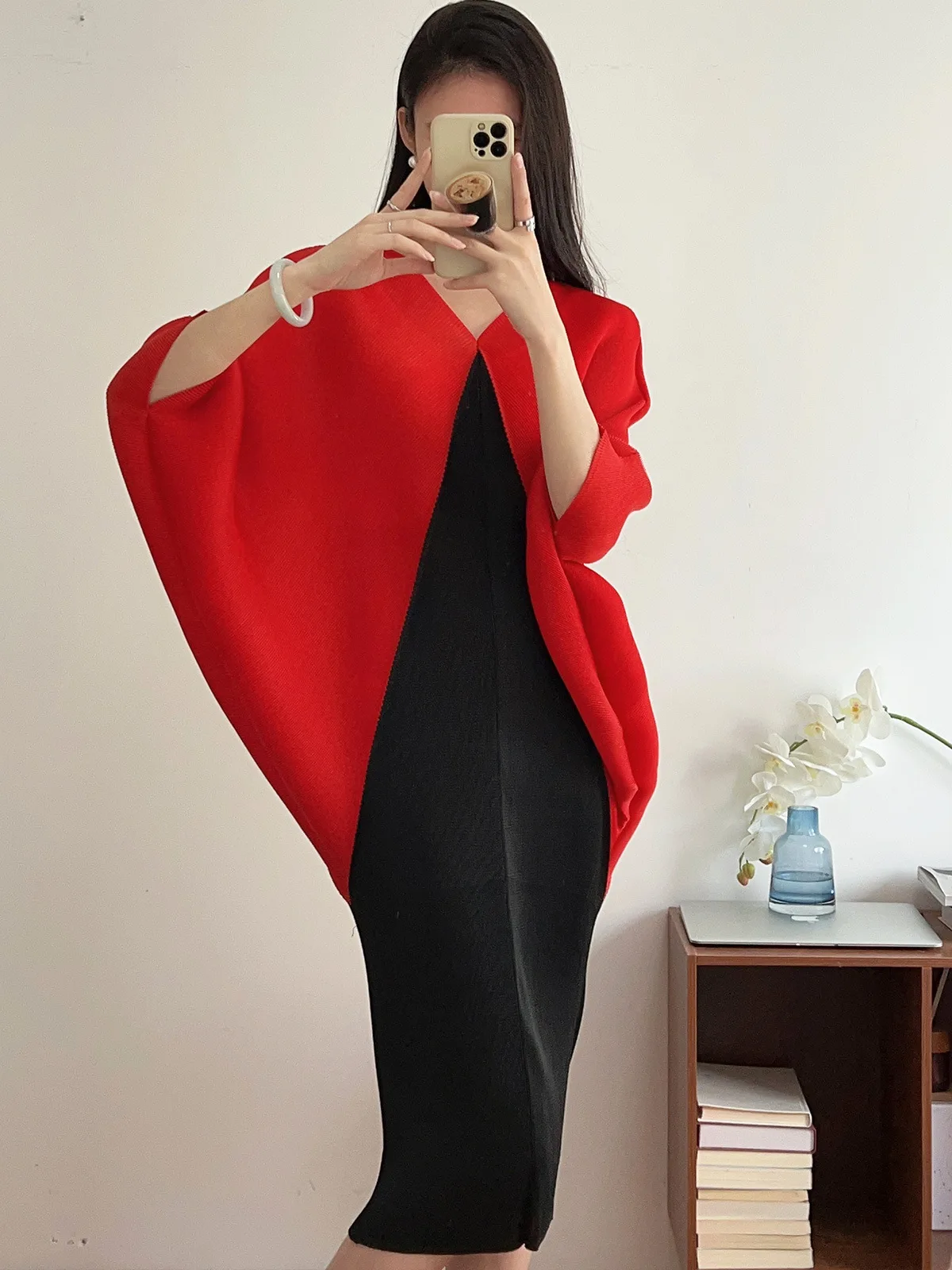 

Pleated Dress New Women's Loose Large Slim Bat Sleeves Mid length Dress Kids