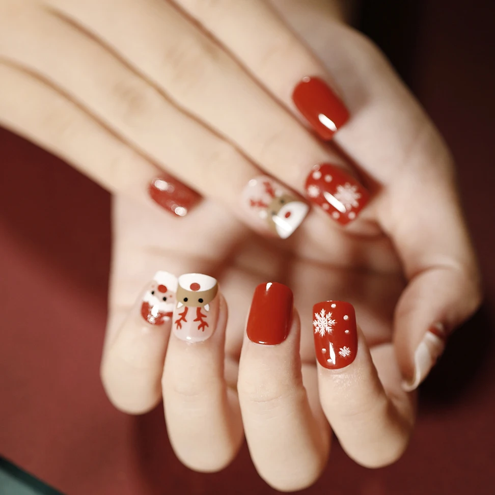 

24pcs Christmas False Nail Kits Short Press on Nails with Glue Snowflake Snowman Full Cover Nail Art Adhesive Tabs Xmas Manicure