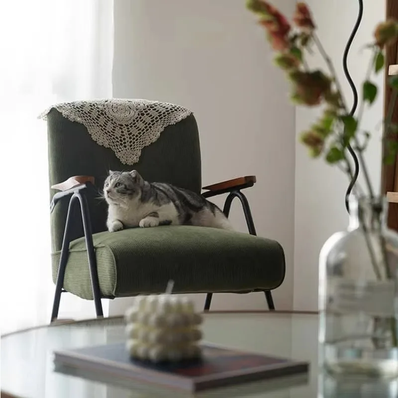 Диван для одного человека светлый роскошный ленивый железный арт вельвет в стиле