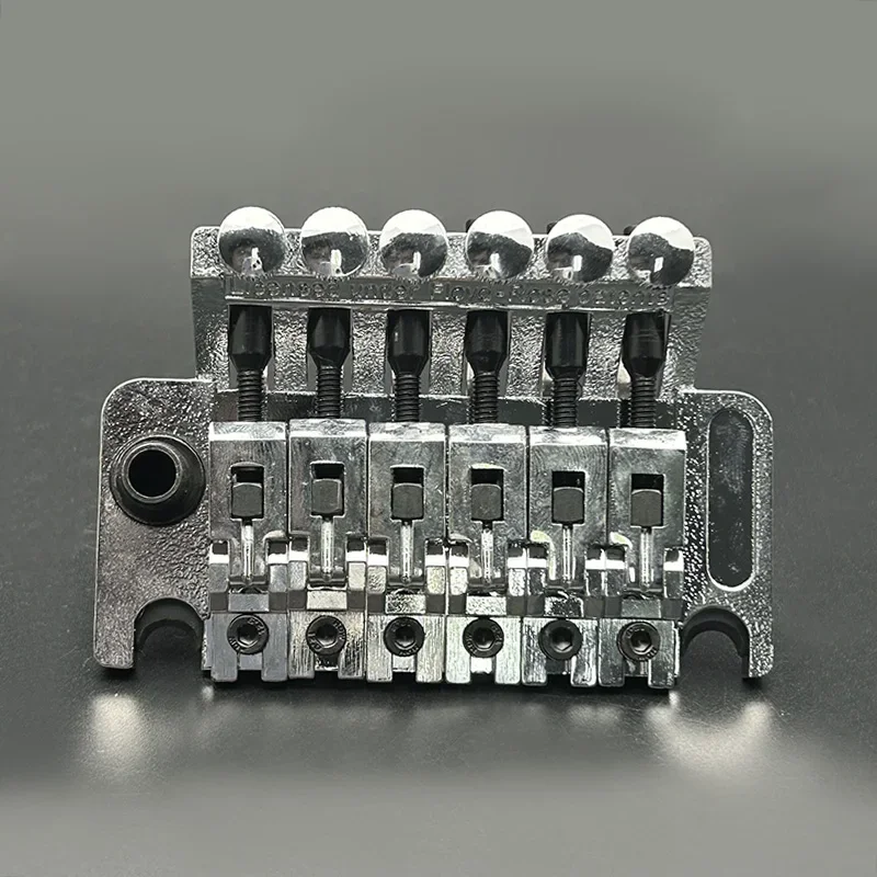 Фото 1 комплект электрогитары Tremolo Bridge Systems с двойной фиксирующейся кромкой и Whammy Bar, черный, золотой, хромированный цвет №3
