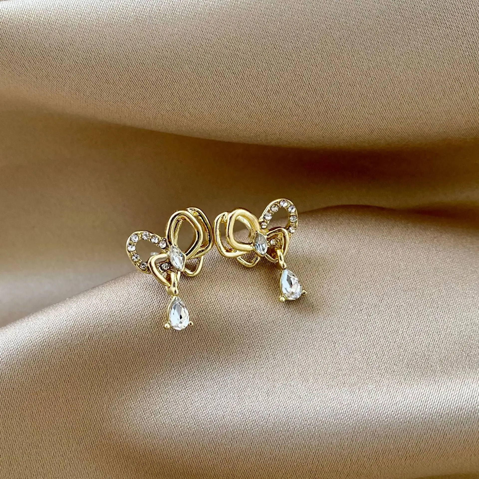 

925 Silver Needle Bow Knot Zircon Diamond Earrings Temperament Simple and Versatile Earrings for Women Jewelry Stud Earrings