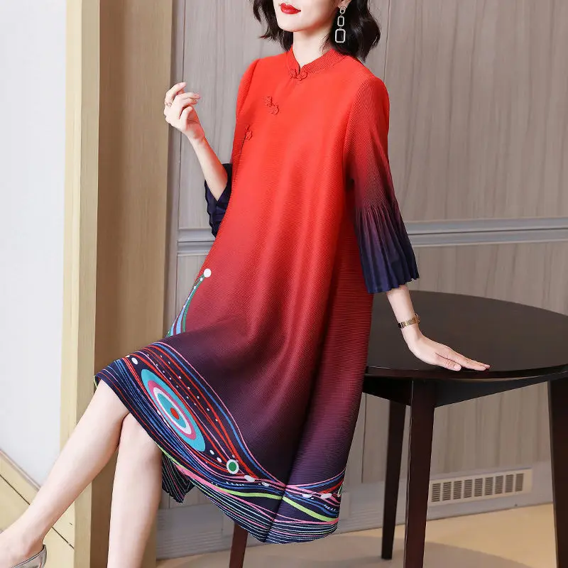 

Spring design sense slashing plate buckle over knee A -line skirt 2022 new product stand -up collar horn sleeve loose fold dress