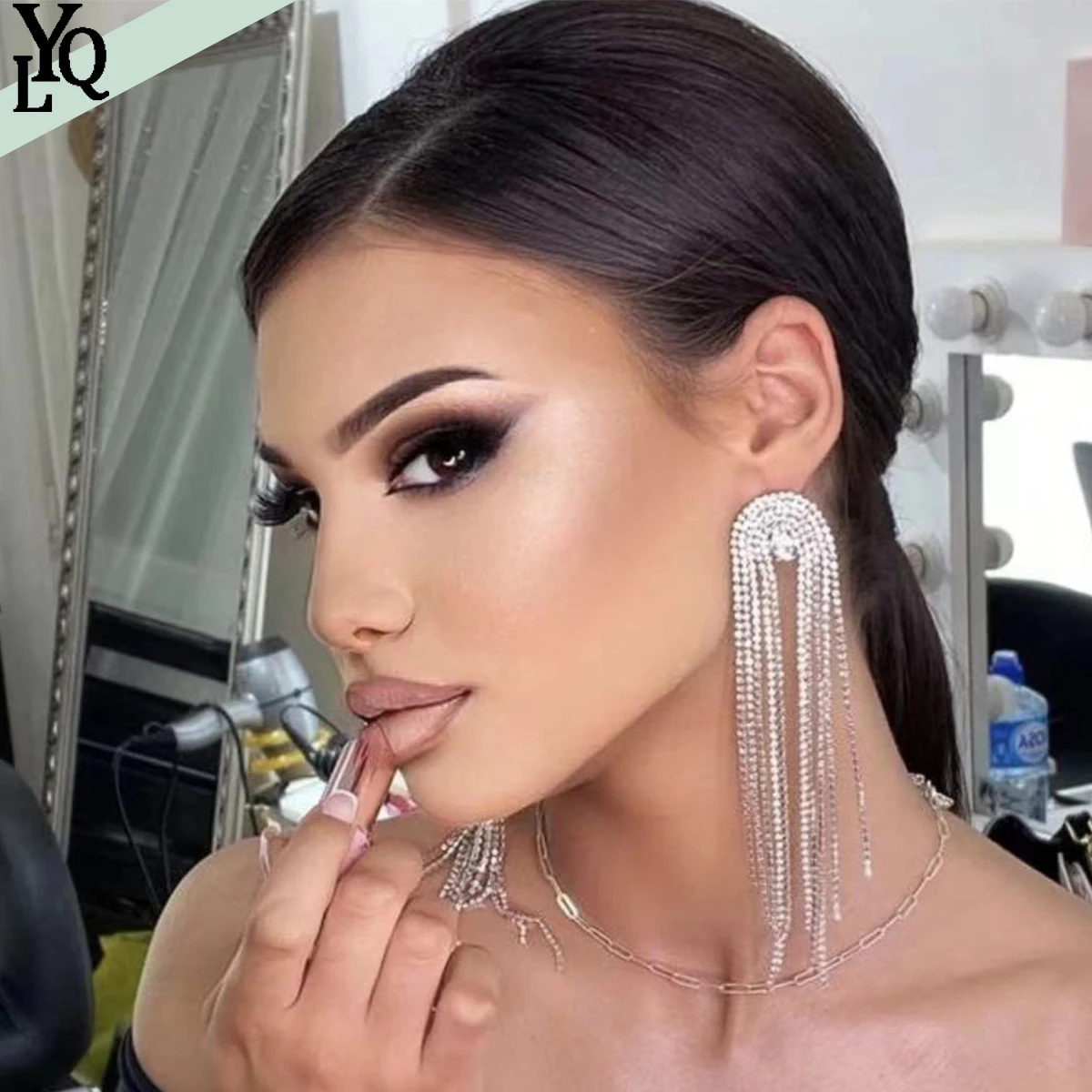 

New Sparkling Rhinestone Claw Long Chain Tassel Female Earrings Dinner Wedding Accessories Fashion Luxury Jewelry