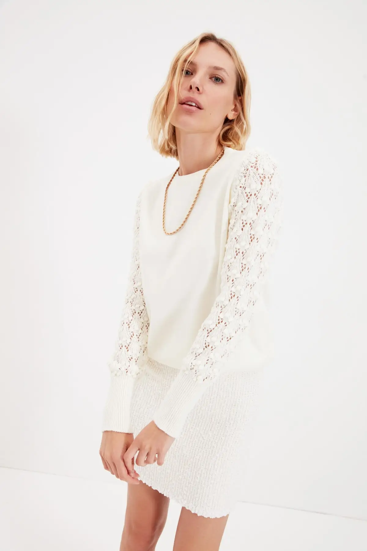 

Trendyol Sleeve Detail Knitwear Sweater TWOAW22KZ1422
