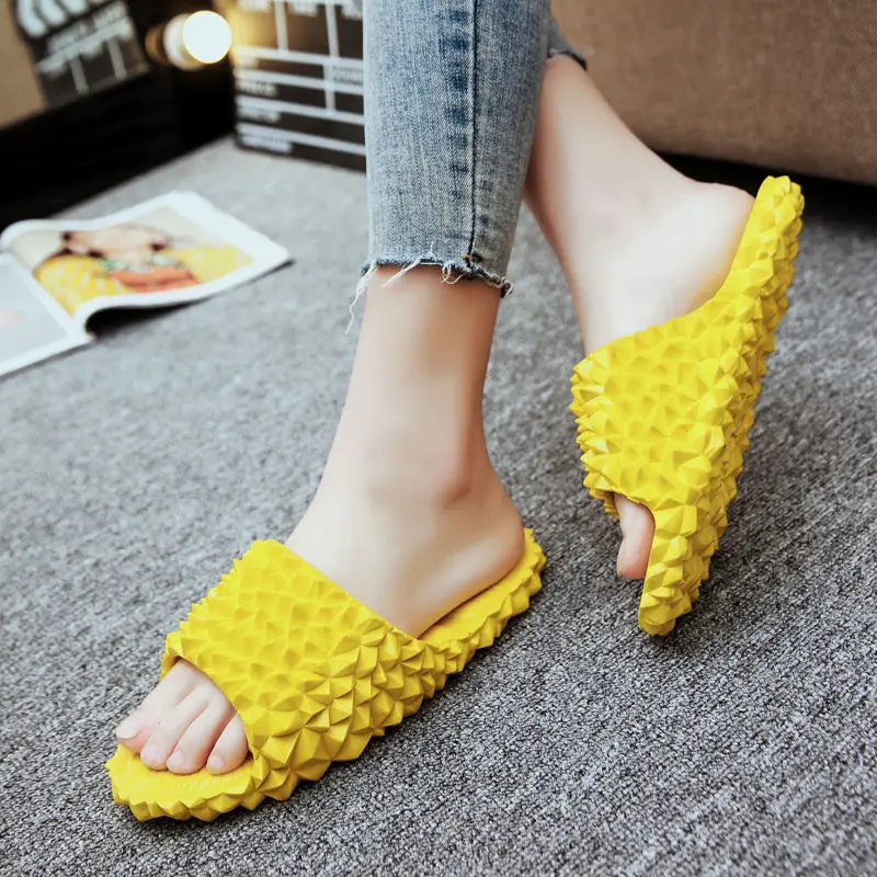 

Fashion durian fruit series fun EVA comfortable nonslip beach shoes Korean version of Joker summer yellow female slippers couple