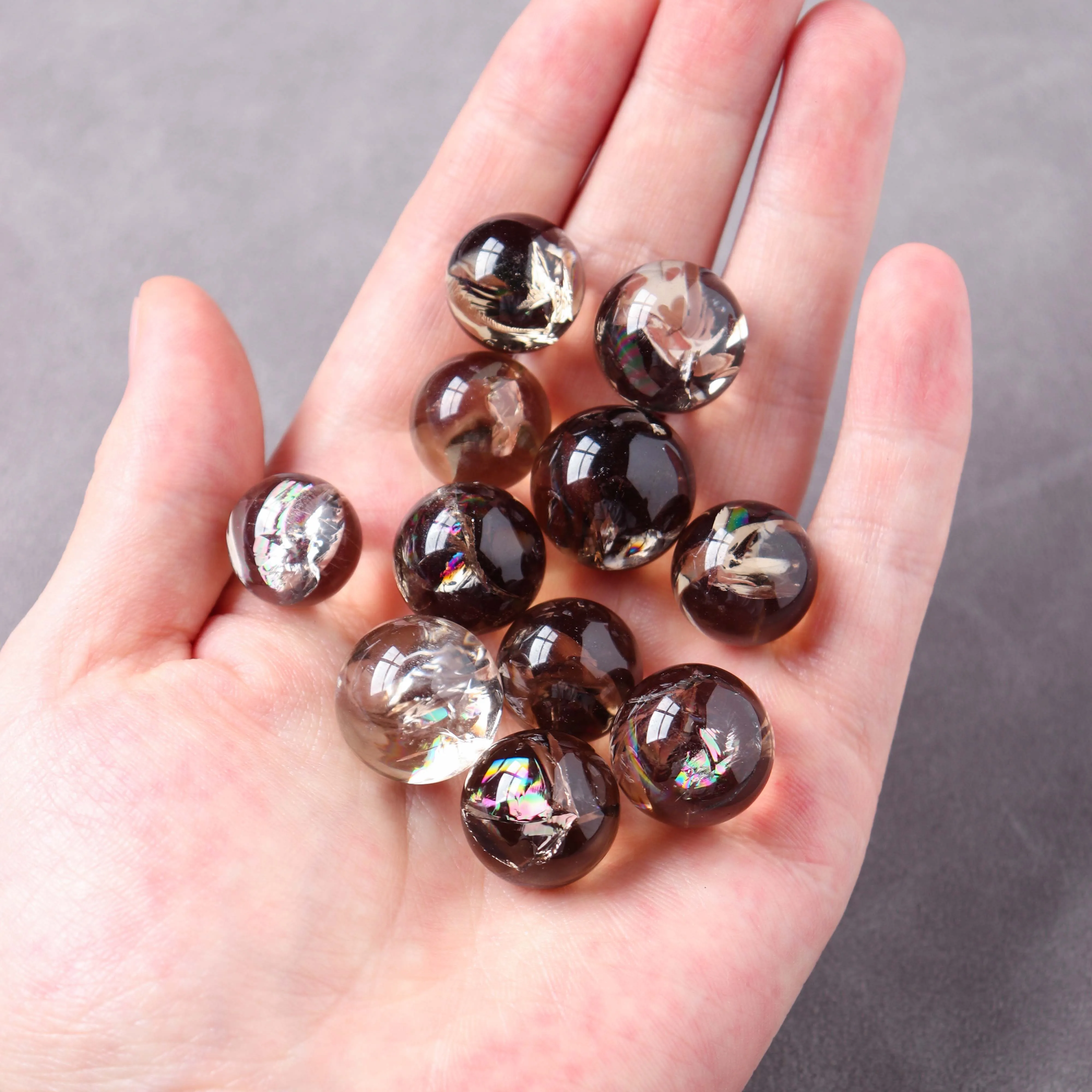 

Набор из 5 штук радужного дымчатого кварцевого шаров Apengshi