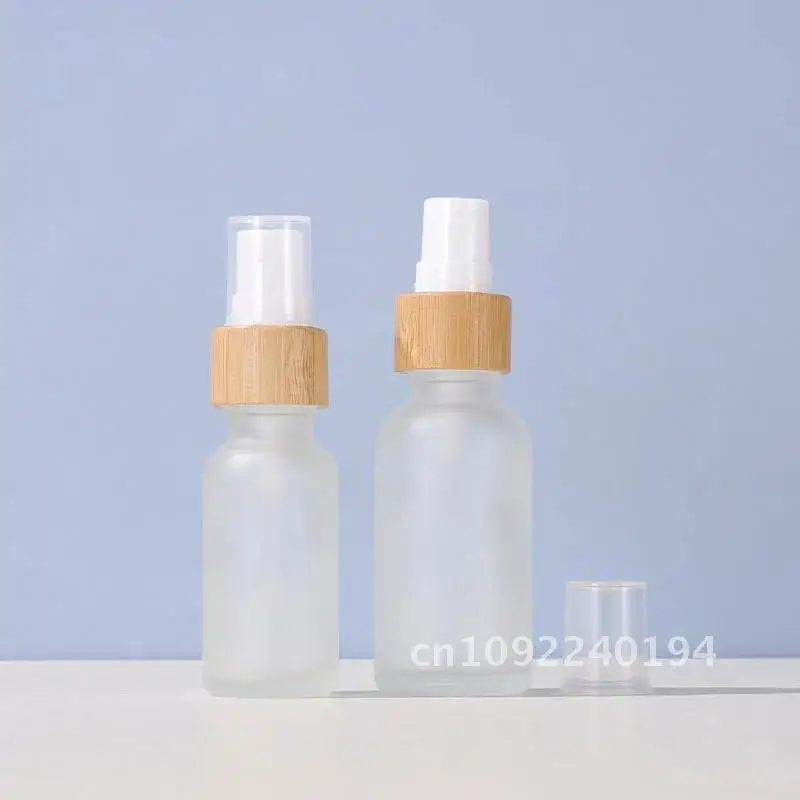Образец распылителя 10 × 50 мл с бамбуковой крышкой пустой для путешествий