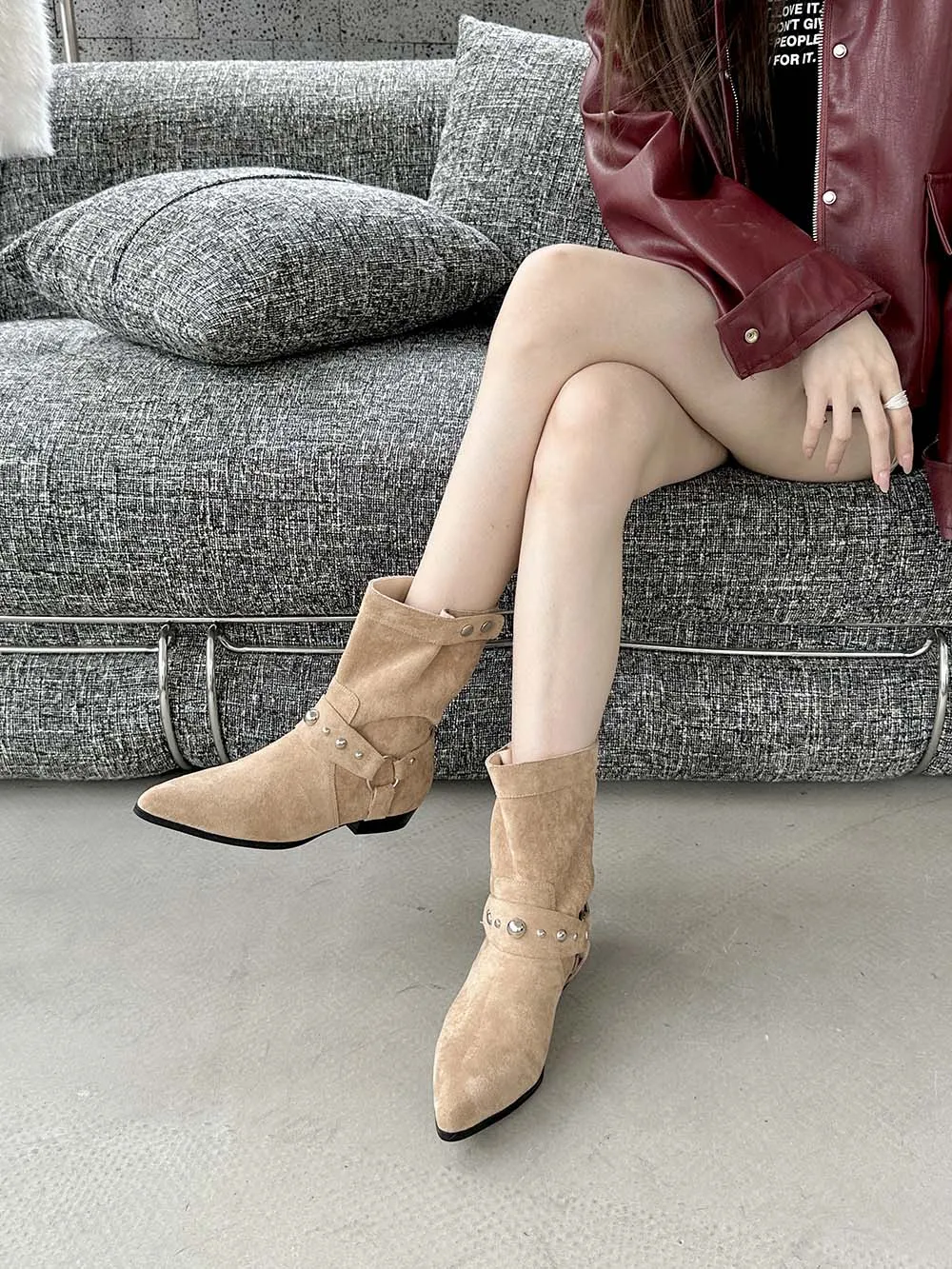 Женские мюли с острым носком желтые зеленые заклепками из флока замша без