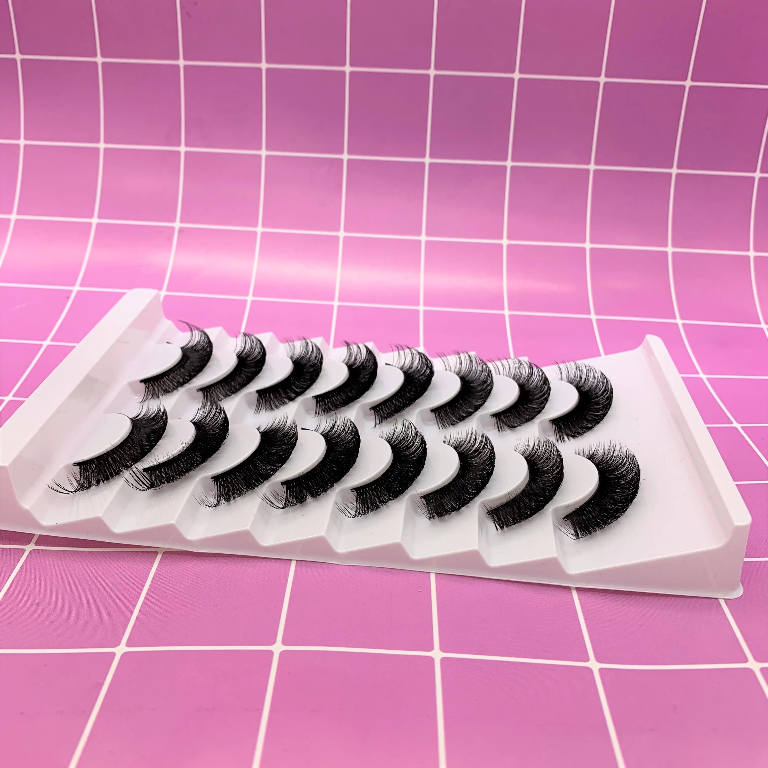 

Classic Hybrid Volume Lashes 2022 New Arrival Wispy D Curl Short Russian Strip Lashes Makeup False Eyelashes