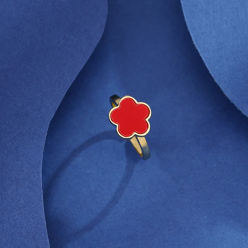 Модный счастливый цветок с пятью лепестками пятилистный клевер цветной