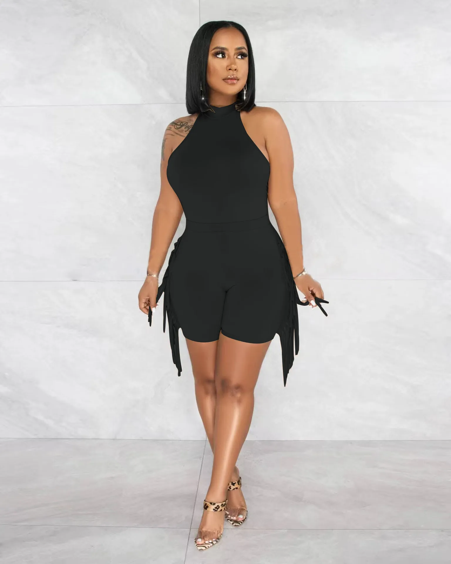 

Women Summer Leisure Comfortable Fashion Solid Color Sports One-Piece Top Fringed Shorts Two-Piece Set