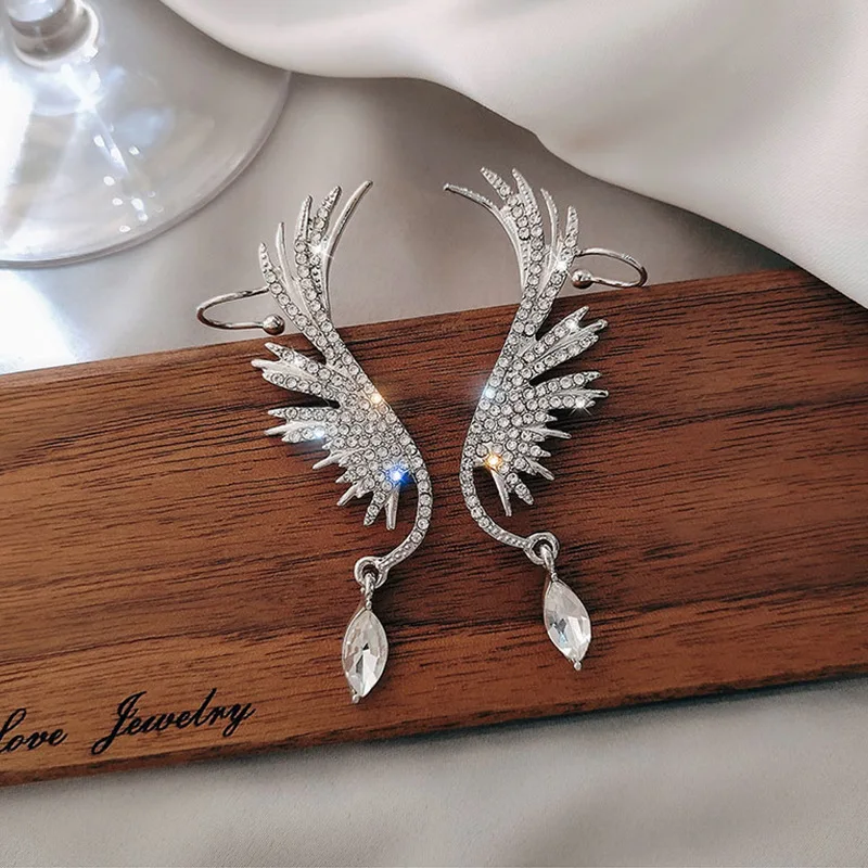 

1 Pair New Korean Angel Wing Rhinestone Earrings Shiny Drill Arc Ear Hanging 1 Hole Clip Earrings for Women Unusual Ear Cuff