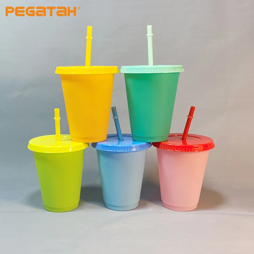 

480/700ml Flash Powder Water Bottle With Straws Lid Plastic Reusable Personalized Drinkware Coffee Drinking Cup Christmas Gifts