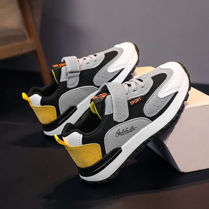 Four Seasons Children's Light Wear-resistant Casual Sports Shoes for Boys 2022 Running Shoes for Girls with Walking Shoes