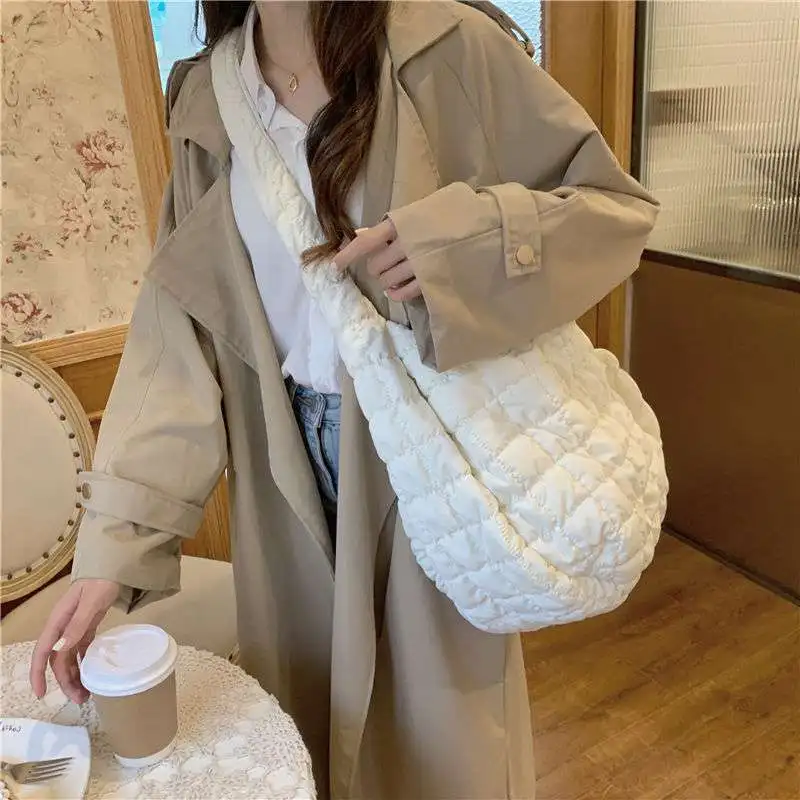 Designer Large Capacity Tote For Women Shoulder Bags Ruched Handbag Luxury Nylon Quilted Solid Crossbody Bag Female Big Purse