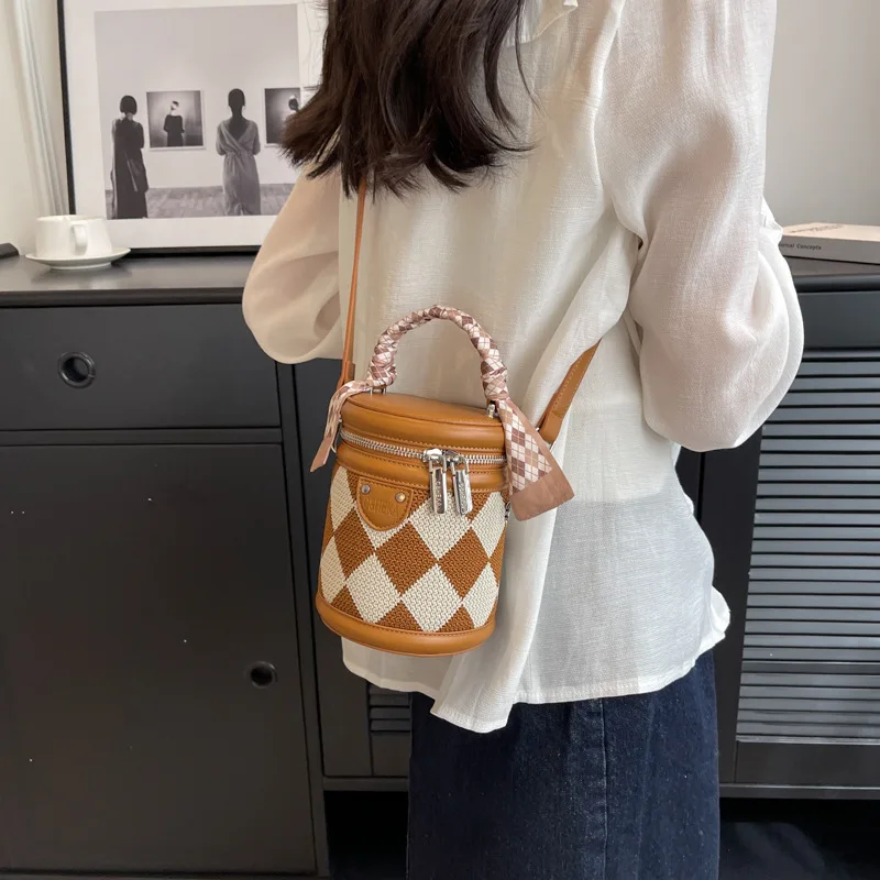 

Diamond Lattice Splicing Single-shoulder Bag Fashion Retro Cylinder Crossbody Bags Portable New Handbag Versatile Travel Storage