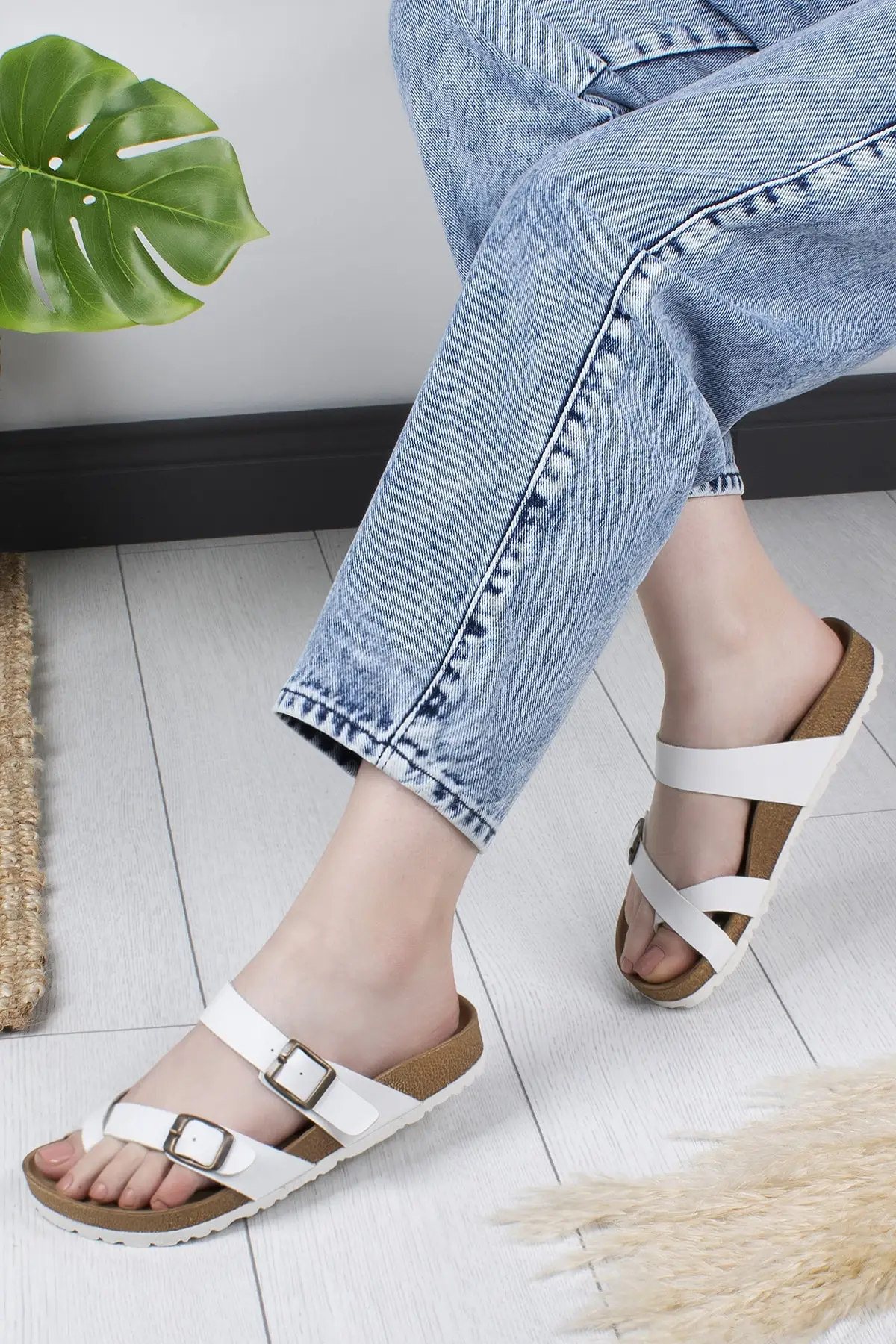 

Lema анатомические ортопедические стринги женские Тапочки