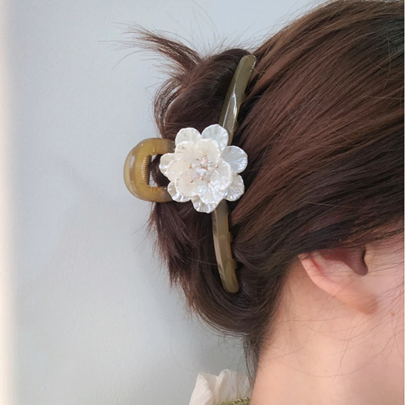 

Заколка для волос в виде цветка камелии, 2022