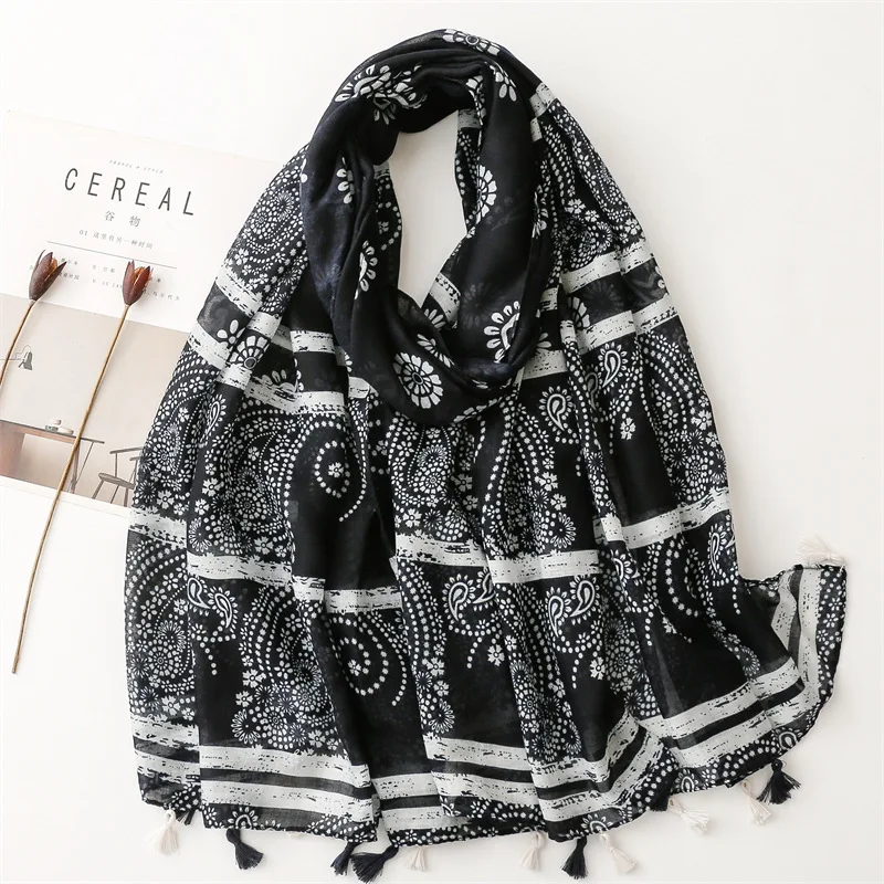 

Black Retro Large Paisley Printed Cotton and Linen Feel Scarf Women's Travel Sun Protection Beach Towel Outdoor Sunshade Shawl