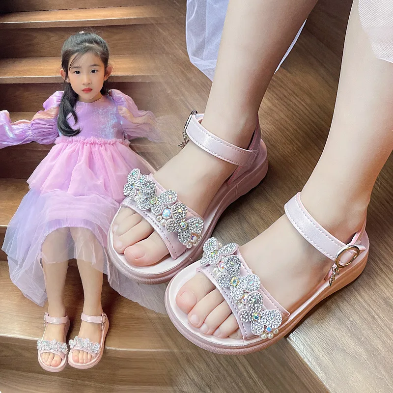 

Girls Sandals 2022 Summer New Soft Bottom Bow Princess Shoes Girl Rhinestone Non-slip Children's Beach Shoes with Pearl