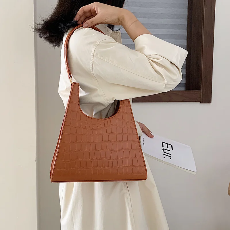 

French style leather shoulder bag crescent armpit small handbags for women clutch bags solid color fashion vintage handbag