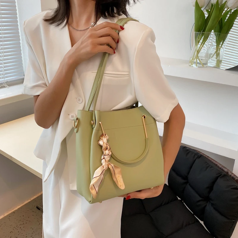 High-quality Bags 2022 New Trendy Fashion Large-capacity Autumn Ladies Luxury All-match Shoulder Bag Portable Tote Bucket Bag