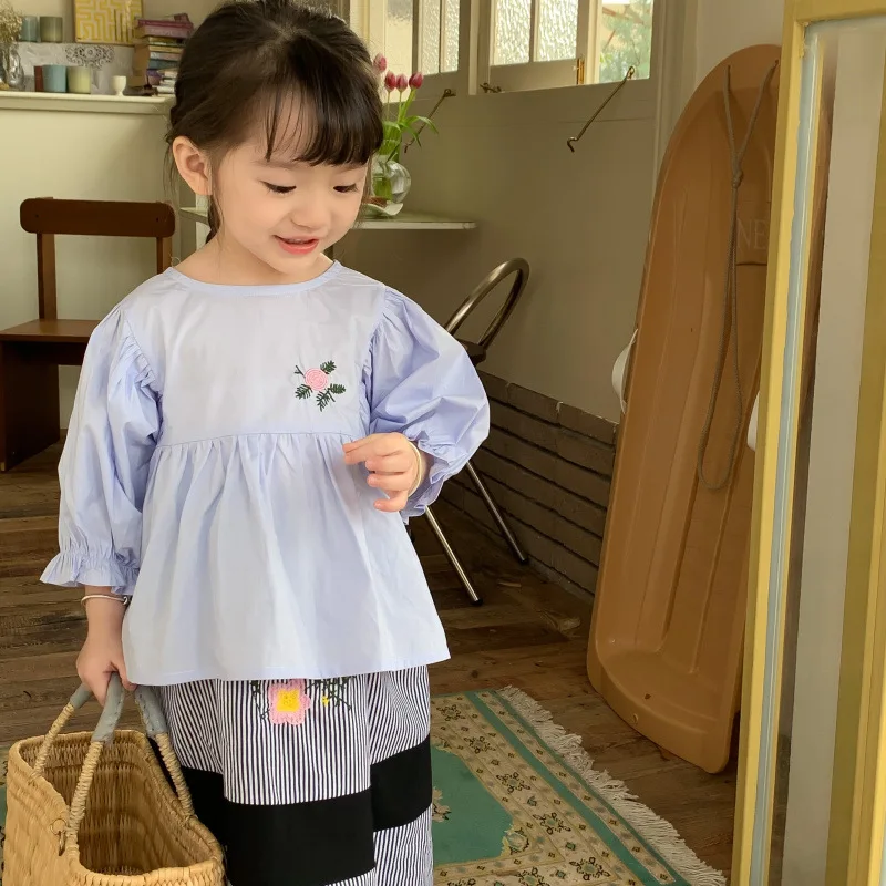 

Girls' Embroidery Suit 2023 Spring New Children's Doll Shirt+Striped Skirt Two-Piece Set