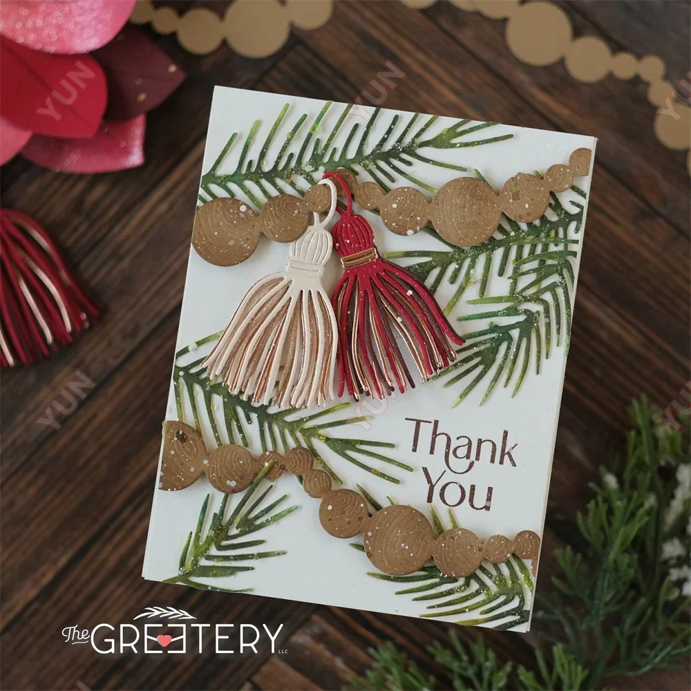 Снежинки кисточки маленькие четыре квадратные праздничные бирки металлические