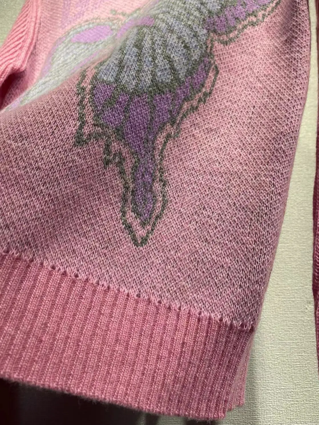 

Women's Turtleneck Wool Blend Knit Sweater 2023 Early Spring Ladies Long Sleeve Fashion Butterfly Patter Letters Knitwear Tops