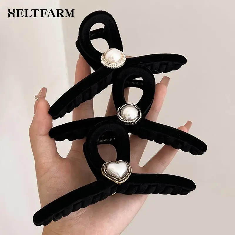 

1pcs Girl Hairpin Black Flocking Autumn And Winter Hair Accessories Pearls With Rhinestones And Gems Clip Shark Clip