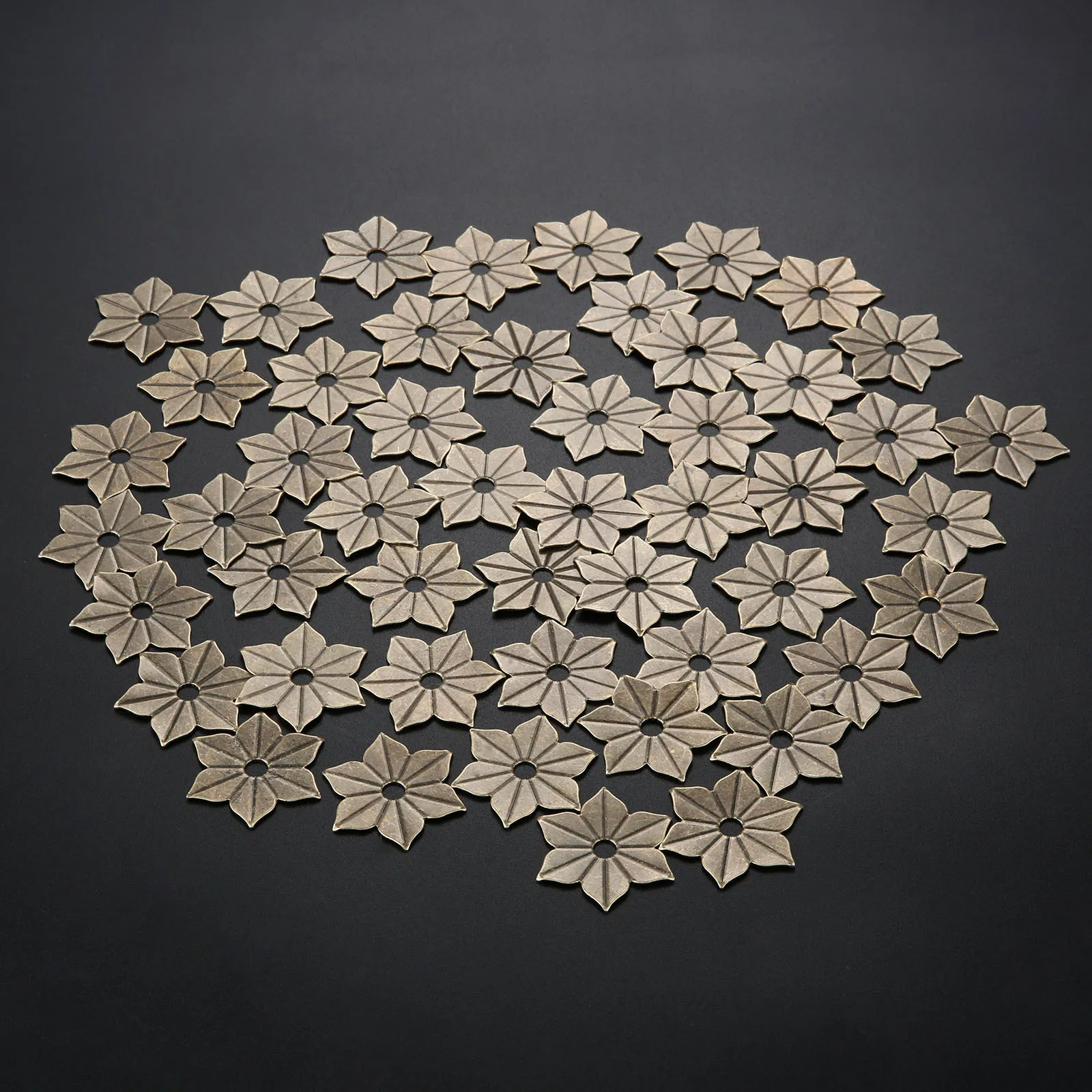 

50/100pcs Retro Decorative Protectors Bracket Corner Flatback Metal Embellishments Scrapbooking Decor for Wood Box 35mm