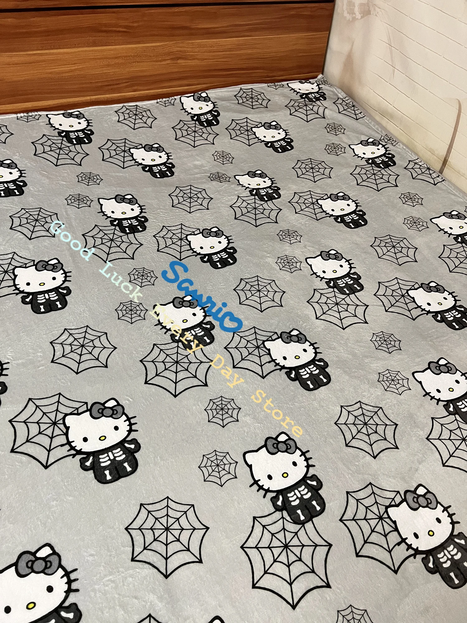 

Hello Kitty одеяло "Хэллоуин" мультфильм Sanrio Хэллоуин Декор для комнаты утолщенное и удобное плюшевое одеяло Фланелевое постельное белье