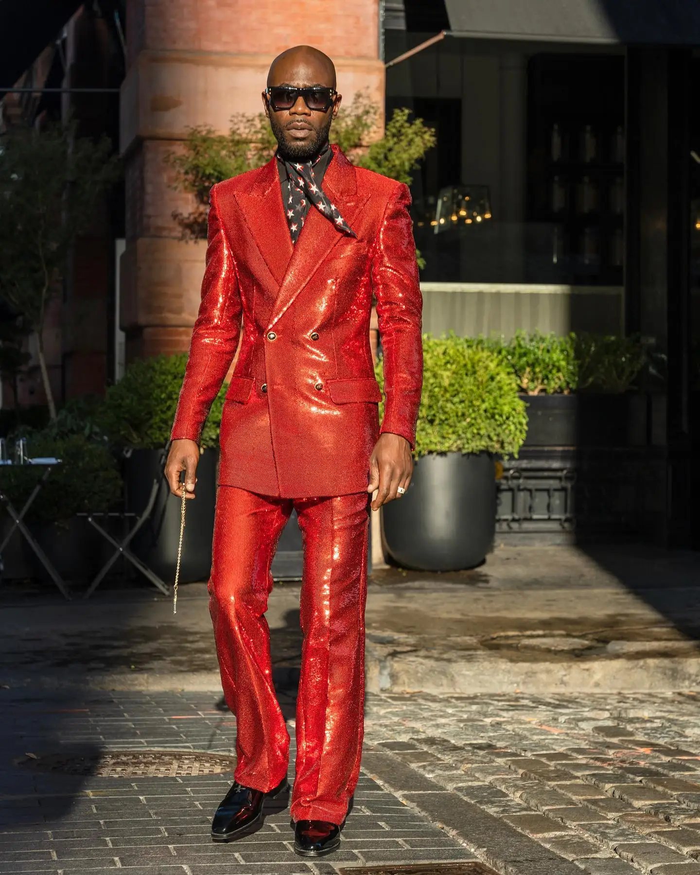 Индивидуальные блестящие свадебные смокинги для жениха с блестками двубортный