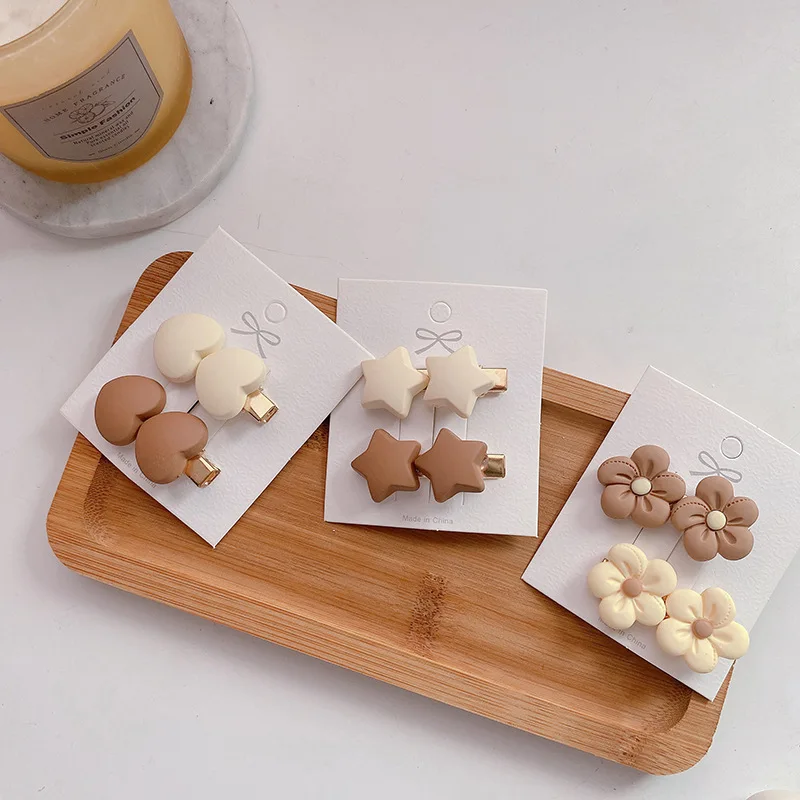 

2pcs Korean Style Cute Bear Star Flower Hairpins for Girls Kids Baby Hair Clips Snap Hair Clips Hair Accessories for Baby Girl