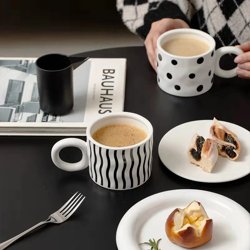 400ml Creative Hand-painted Ceramic Personality Coffee Mug Chessboard Design Tea Milk Breakfast Cup Home Office Dinkware |