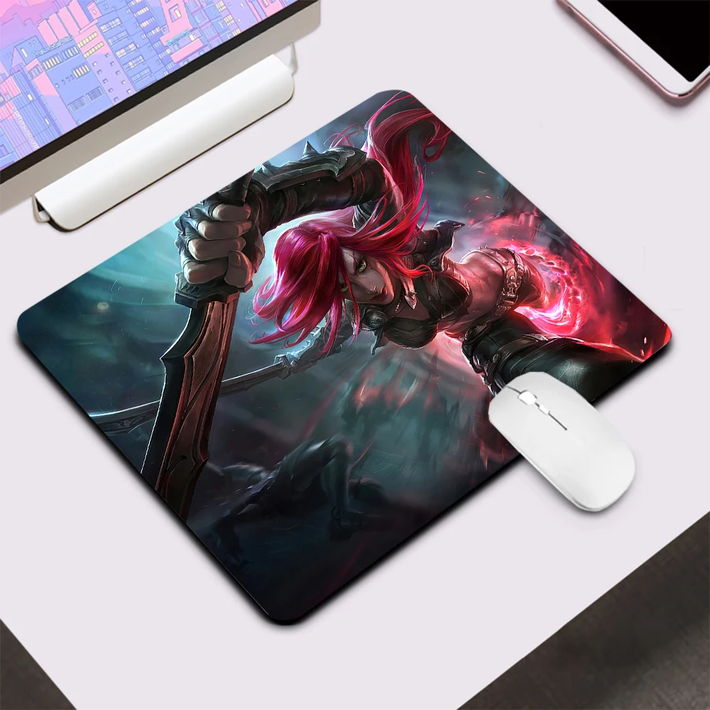 Небольшой Игровой Коврик для мыши League of Legends katарина компьютерный коврик