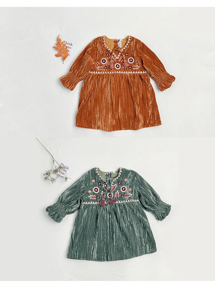 

Children's Dresses, Autumn and Winter Girls' Folk Style Embroidery Jacquard Long-sleeved Velvet Children's Skirt