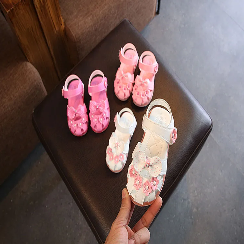 

Baby Girl Sandals1-6 Years Old Baotou Summer Children Toddler Soft Bottom Hollow Princess Shoes Korean Version Velcro Beach Shoe