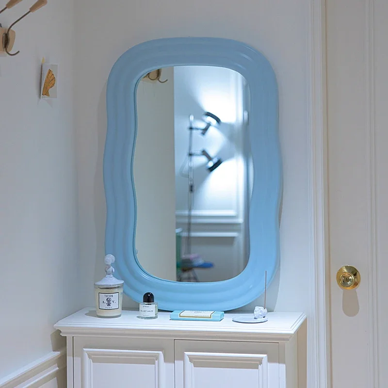 Креативное современное зеркало для ванной комнаты макияжа нерегулярное