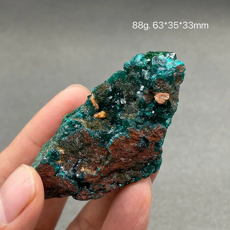 100% натуральные камни и кристаллы из кремниевой диоптазы