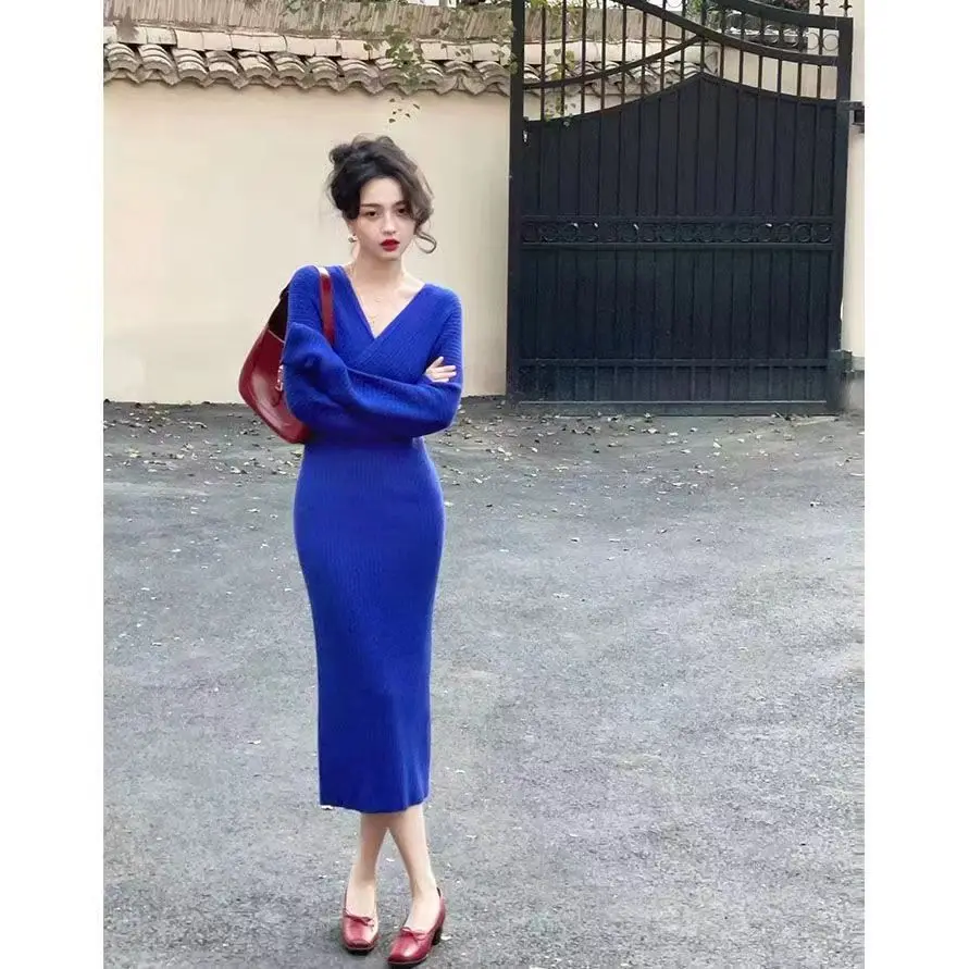 

Elegant Lantern Sleeve A-Line Knitted Dresses for Women 2022 Temperament V Neck 2022 New Sweater Dress Autumn Winter Robe T220