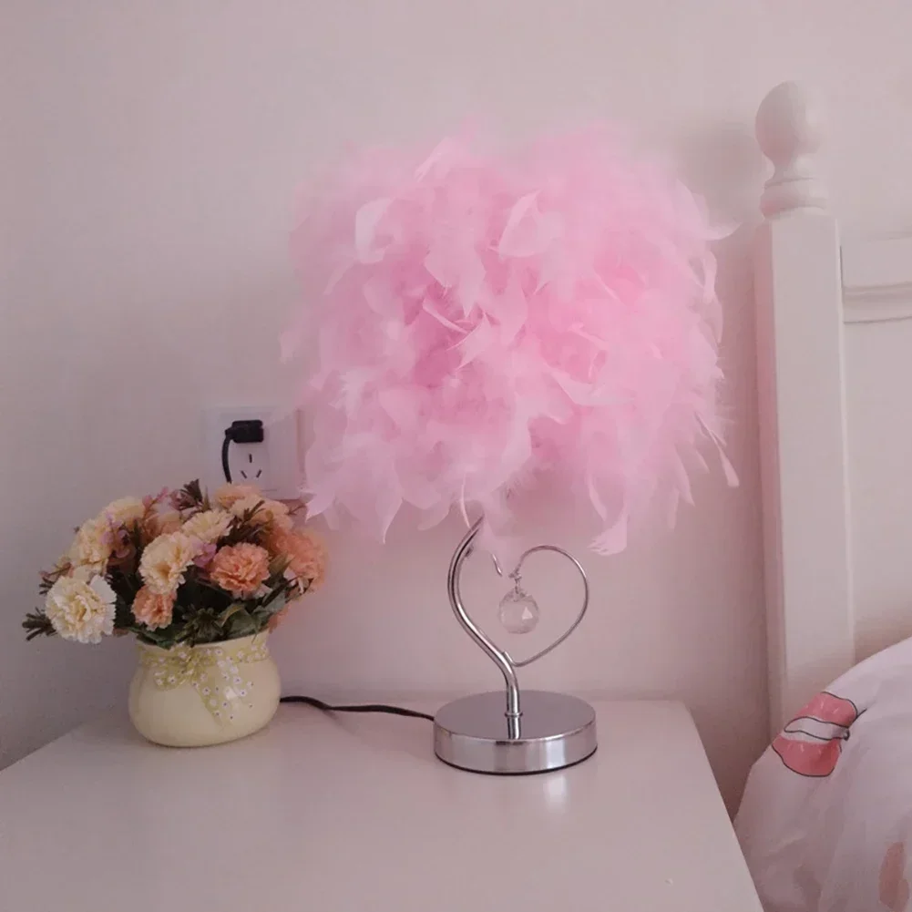 Хрустальная настольная лампа в форме сердца с перьями для спальни прикроватная