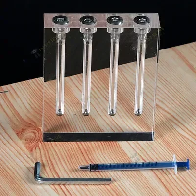 Автомобильный компаратор масла может переводить демонстрационную стойку из