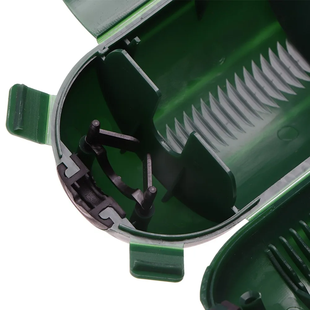 

Splashproof Outdoor Green Protective Cover With Claws Extension Lead Holder Cover Power Power Extension Cord Protector