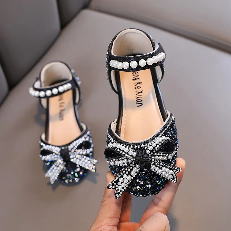 

2023 New Summer Girls Sandals Bowtie Pearl Sequins Kids Princess Shoes Flat Heels Children Dancing Performance Shoes Size 21-36
